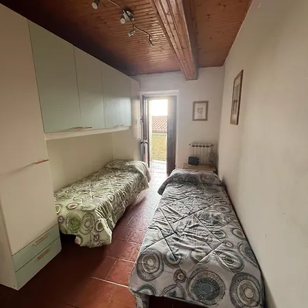 Mari & Monti * Montignoso